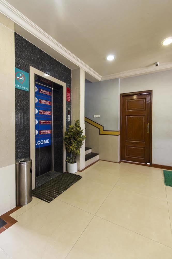 Oyo 579 Hotel Aab بنغالور المظهر الخارجي الصورة